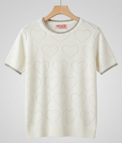 Blusa Blossom marfil calada corazones bordes gris hecho en Colombia.